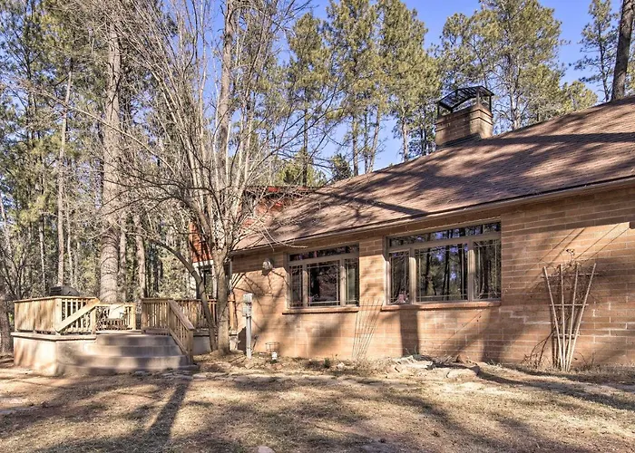 Dog-Friendly Cabin Near Tonto National Forest!